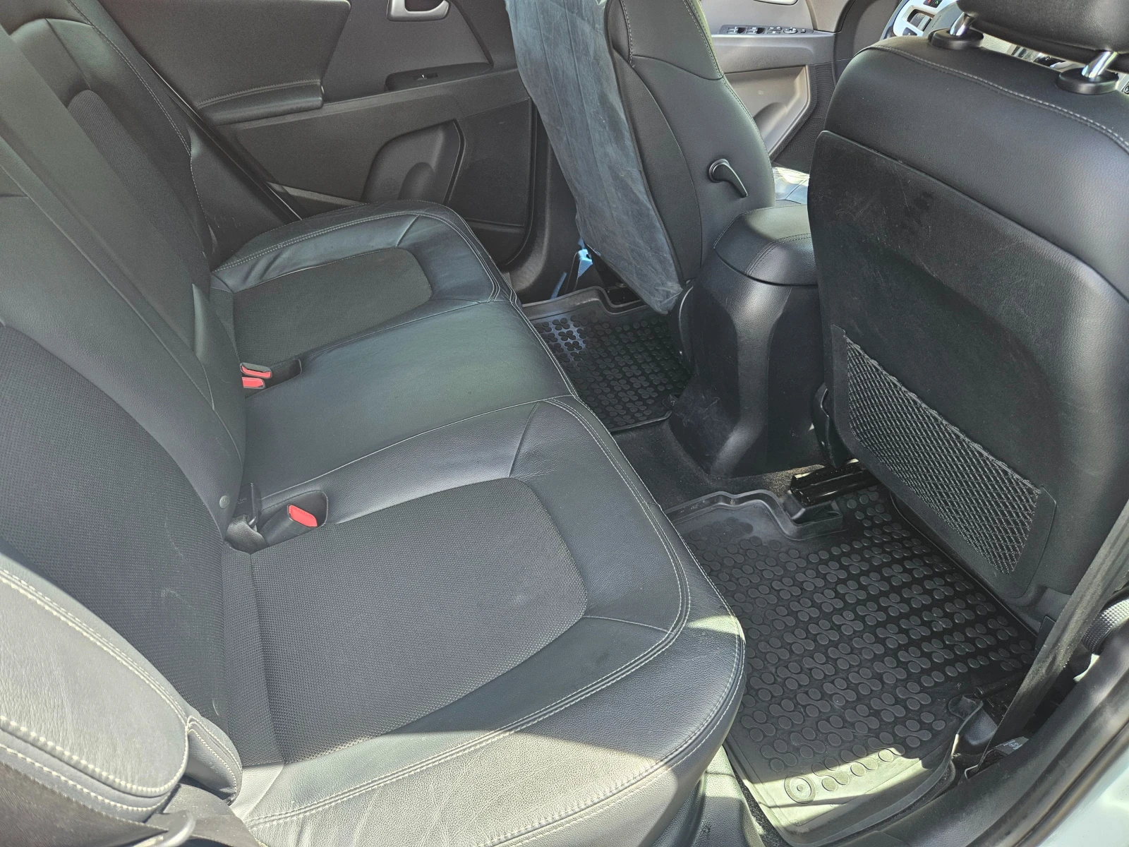 Kia Sportage, снимка 5 - Автомобили и джипове - 54823449