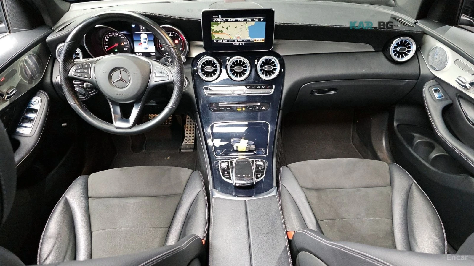 Mercedes-Benz GLC 300 4MATIC* AMG-LINE* 360CAMERA* SUNROOF* BURMESTER* , снимка 7 - Автомобили и джипове - 55258414
