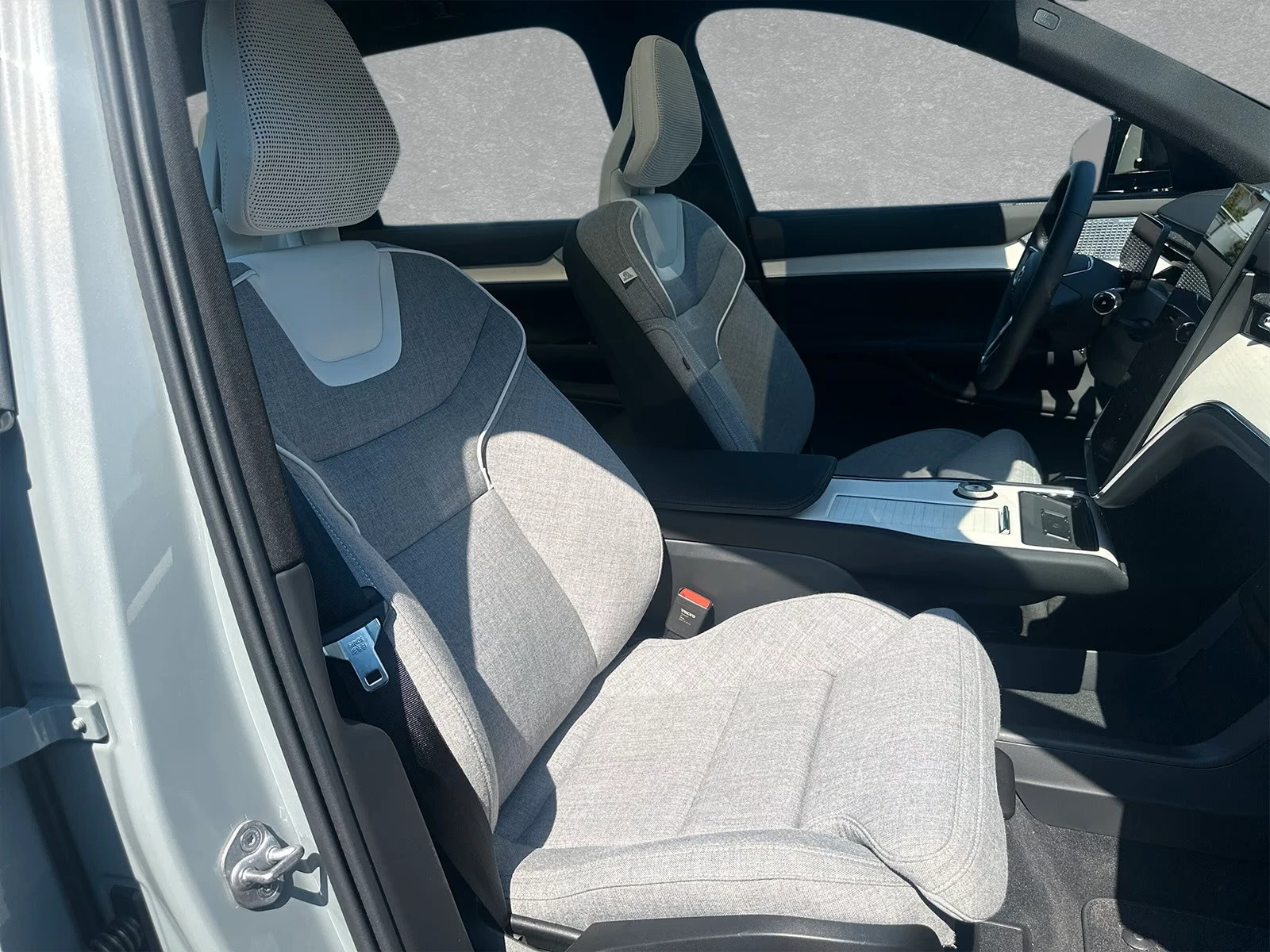 Volvo EX90 6+ 1* ULTRA-TWIN* AWD* HEAD-UP* B&W* DISTR*  | Mobile.bg � ����������� 6
