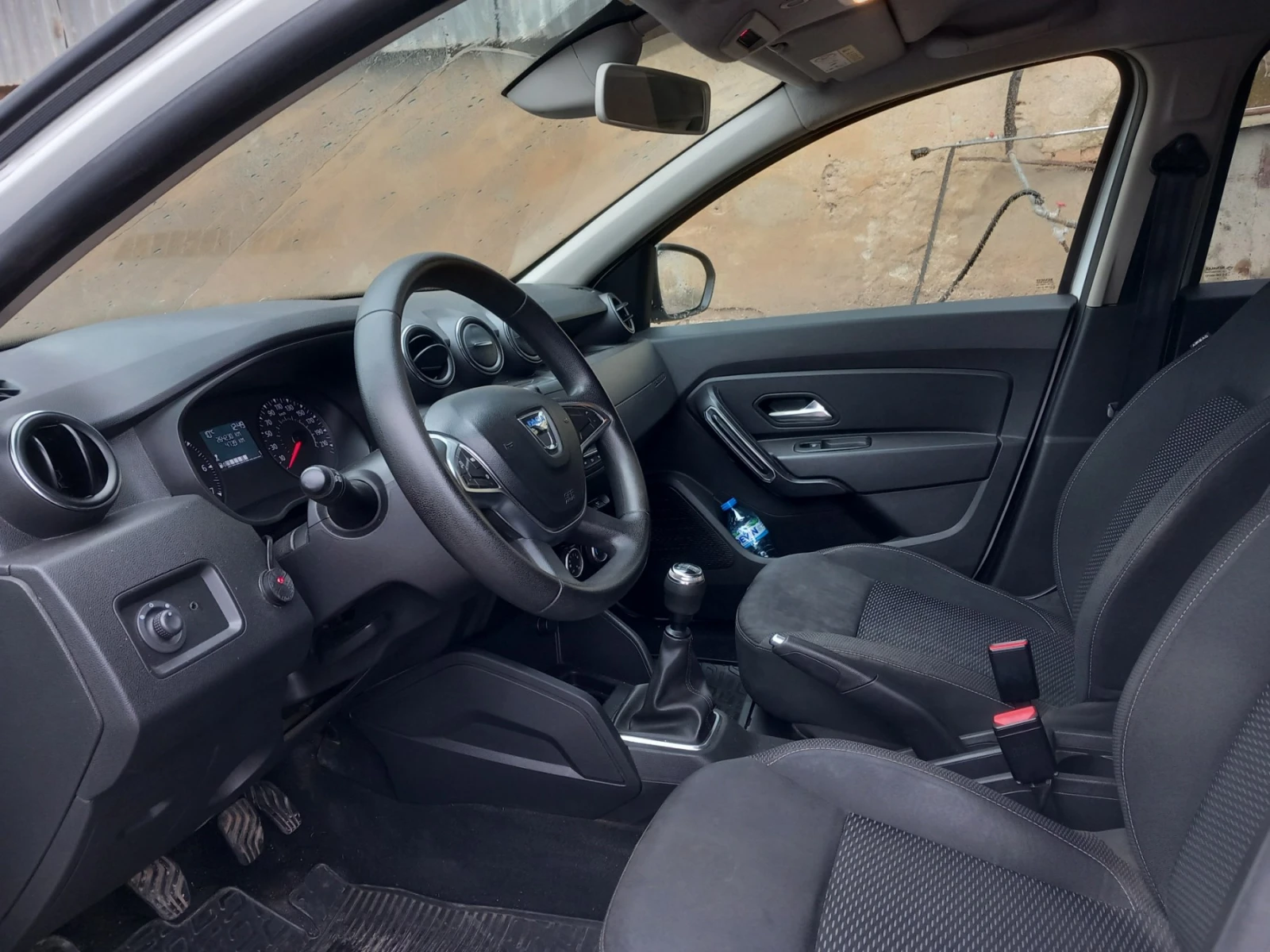 Dacia Duster, снимка 9 - Автомобили и джипове - 56480449
