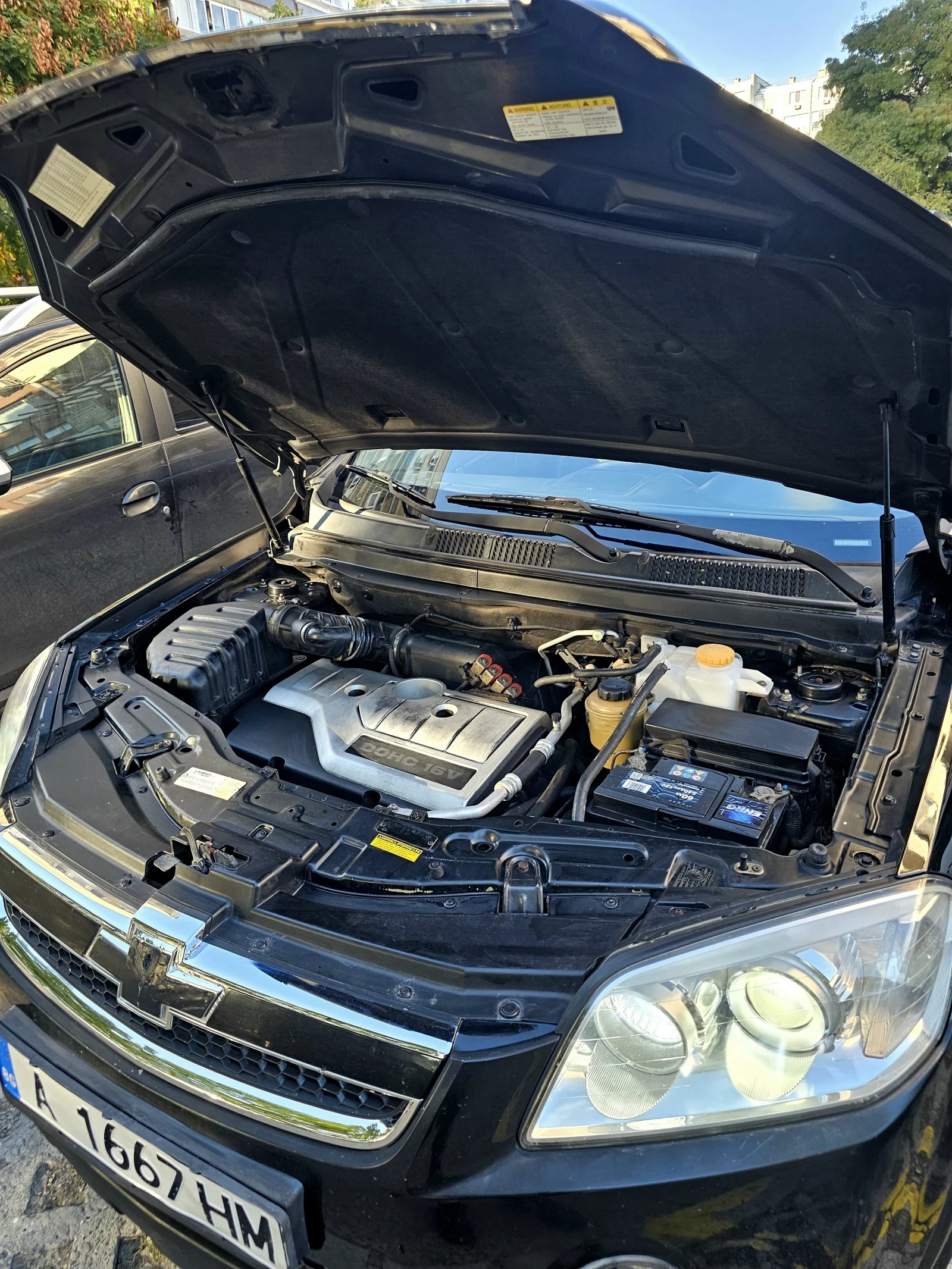 Chevrolet Captiva 2.4i, снимка 13 - Автомобили и джипове - 56637278