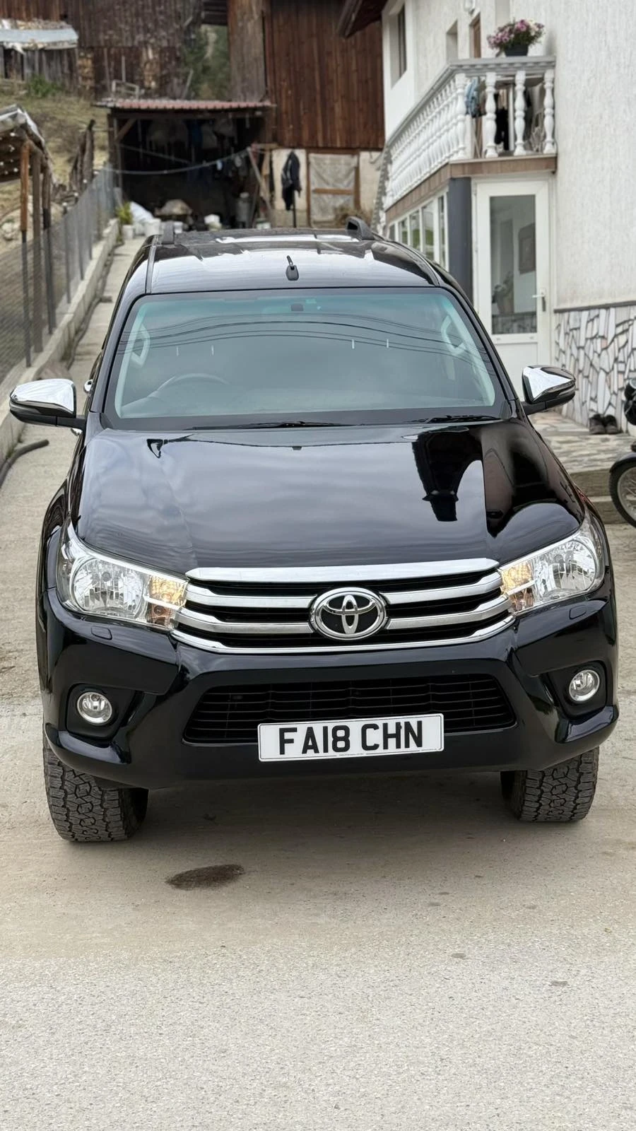 Toyota Hilux 2.4/150 к.с., снимка 2 - Автомобили и джипове - 56679025