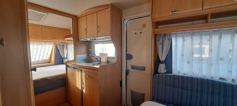 Каравана Hobby 450, снимка 7 - Каравани и кемпери - 52160081