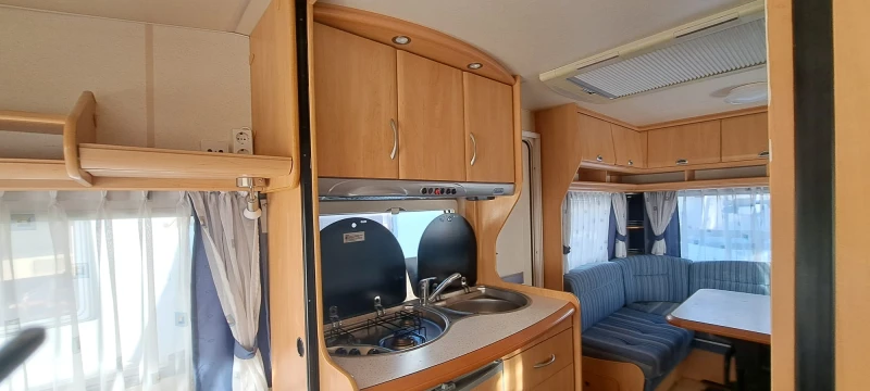 Каравана Hobby 450, снимка 8 - Каравани и кемпери - 52160081