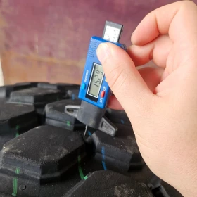 Гуми, снимка 5