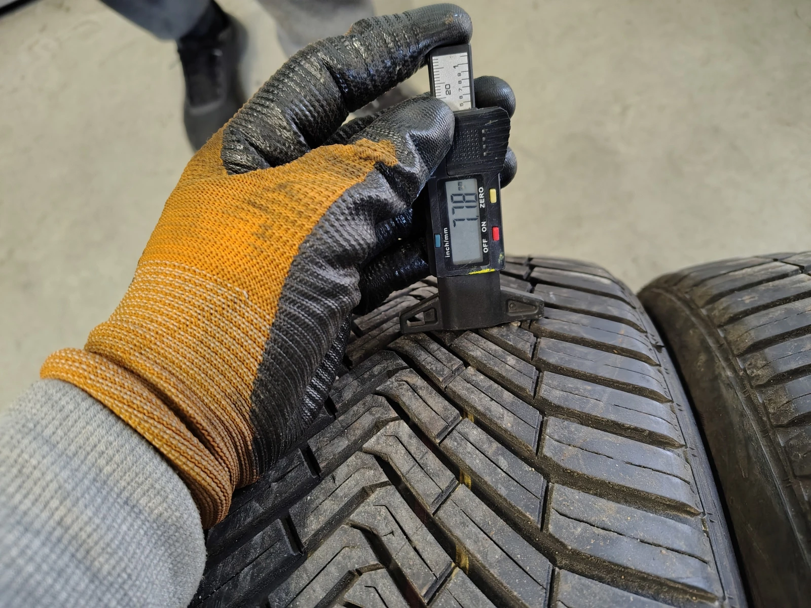  225/40R18 | Mobile.bg   4