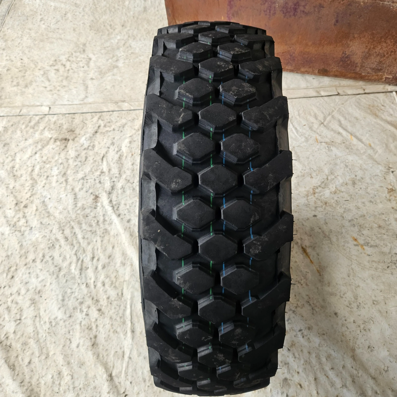 ���� 335/80R20 | Mobile.bg � ����������� 1