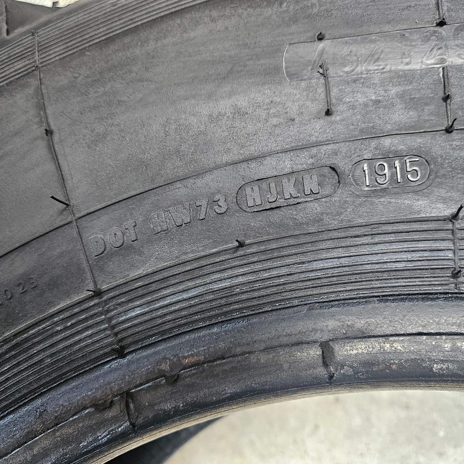 ���� 335/80R20 | Mobile.bg � ����������� 11