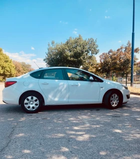 Opel Astra Sedan 1.6 diesel 110ph CDTI 6ск., снимка 10