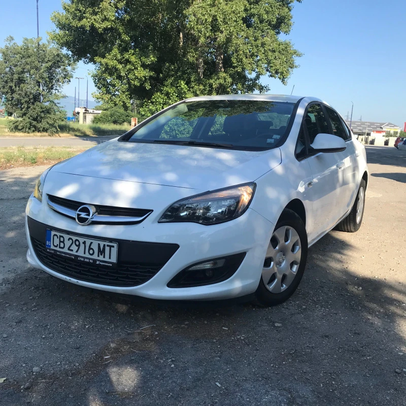 Opel Astra Sedan 1.6 diesel 110ph CDTI 6ск.133000км.РЕАЛНИ!!!, снимка 4 - Автомобили и джипове - 46723922