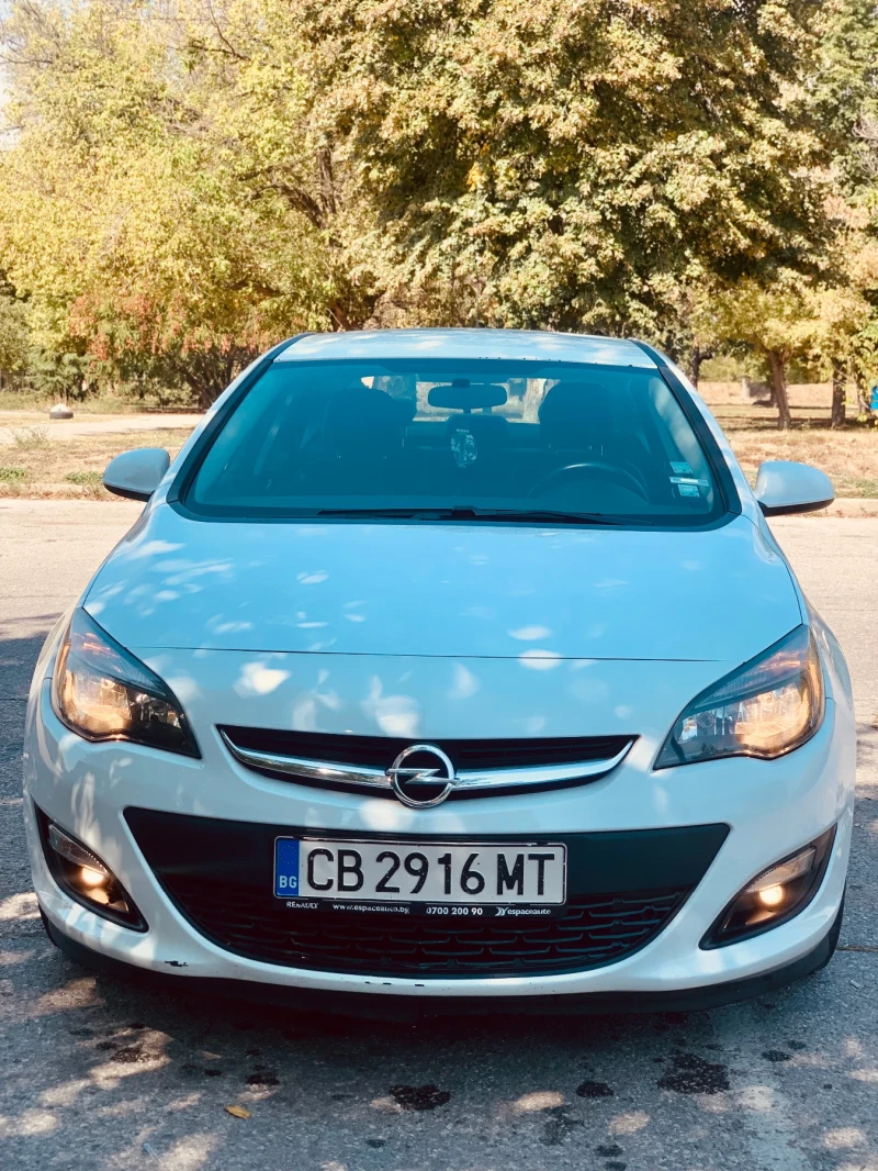 Opel Astra Sedan 1.6 diesel 110ph CDTI 6ск., снимка 3 - Автомобили и джипове - 46723922