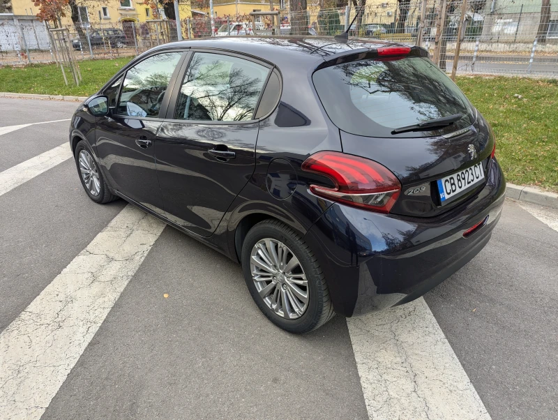 Peugeot 208, снимка 5 - Автомобили и джипове - 47956303