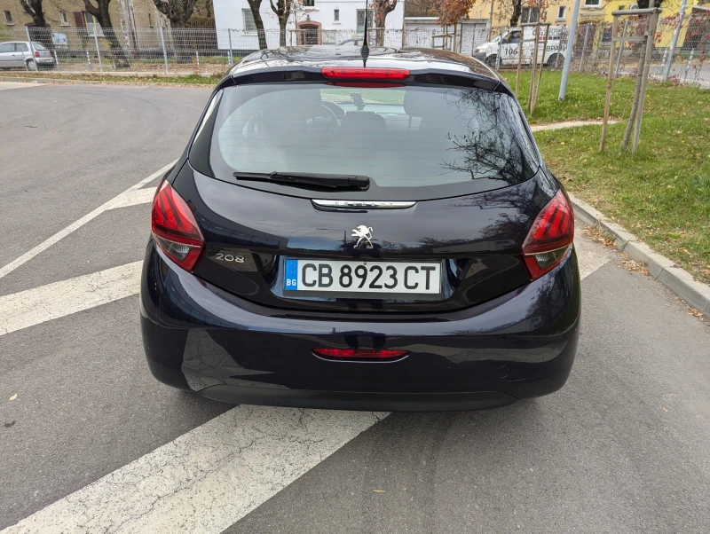 Peugeot 208, снимка 6 - Автомобили и джипове - 47956303