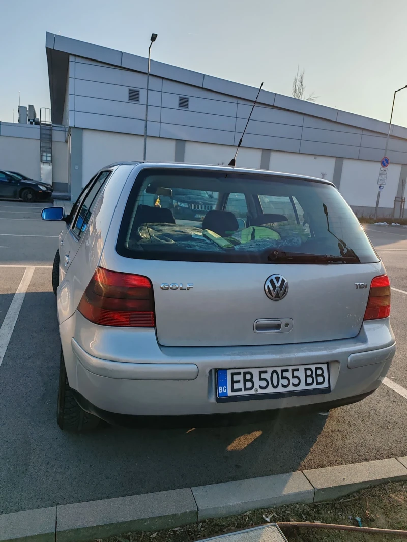 VW Golf, снимка 4 - Автомобили и джипове - 49144591