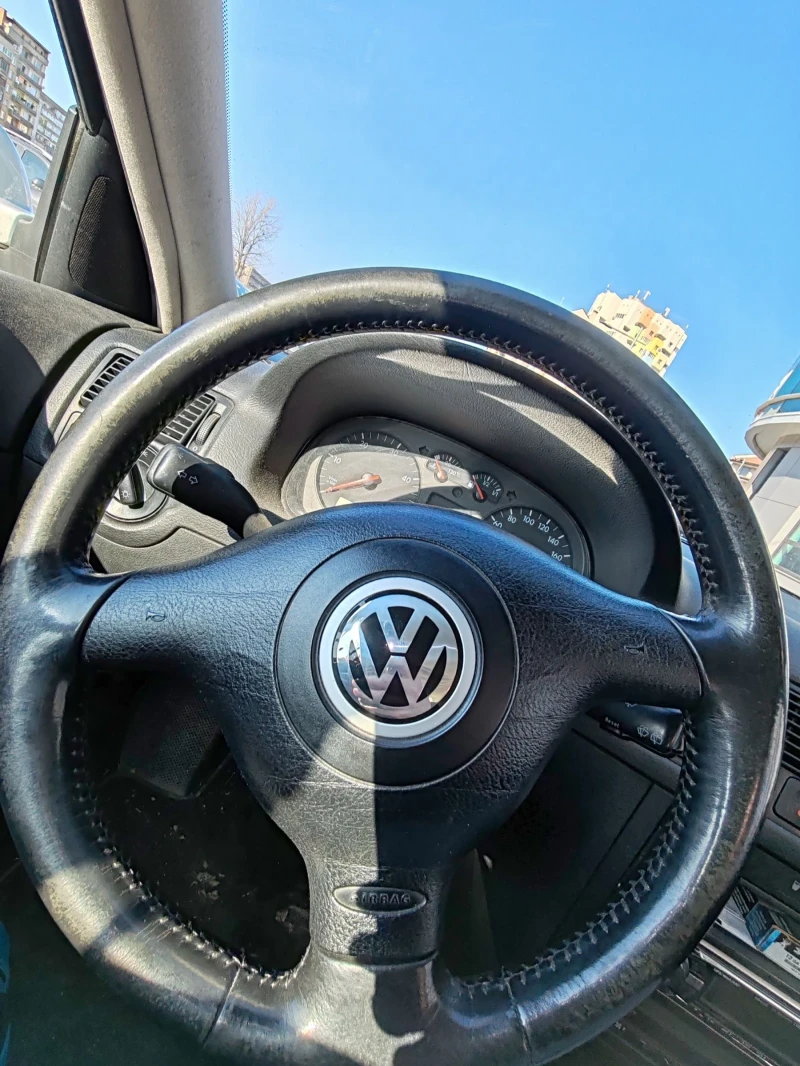 VW Golf, снимка 6 - Автомобили и джипове - 49144591