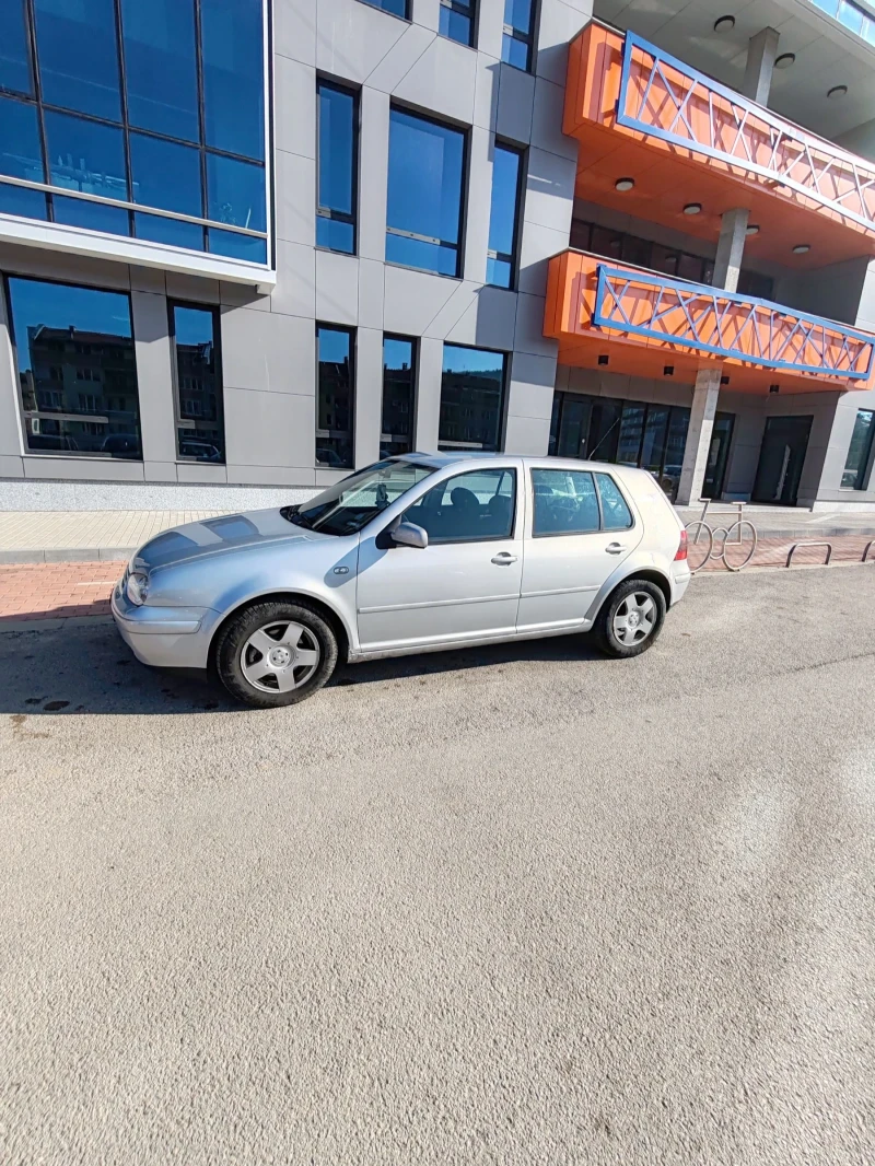 VW Golf, снимка 7 - Автомобили и джипове - 49144591