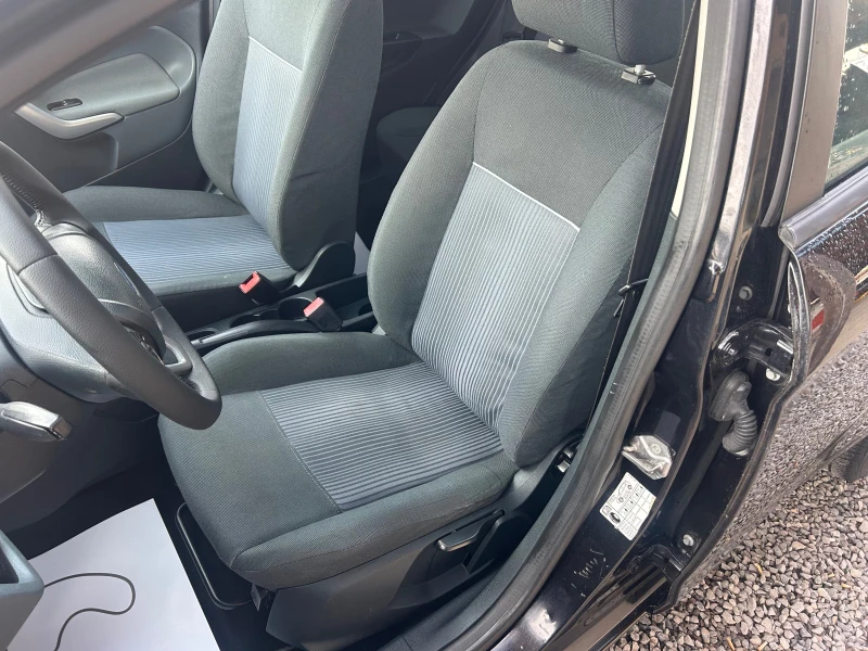 Ford Fiesta 1, 2 I , снимка 10 - Автомобили и джипове - 50209741
