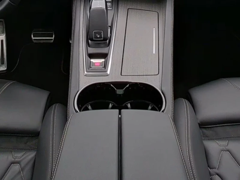 Peugeot 508 PHEV/224HP/GT/360/NAVI/LED/AMBI/KLESS/704v, снимка 16 - Автомобили и джипове - 51533354