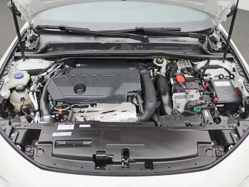 Peugeot 508 PHEV/224HP/GT/360/NAVI/LED/AMBI/KLESS/704v, снимка 4 - Автомобили и джипове - 51533354