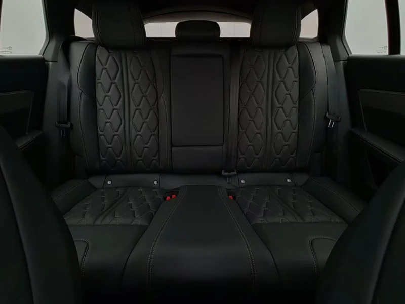 Peugeot 508 PHEV/224HP/GT/360/NAVI/LED/AMBI/KLESS/704v, снимка 15 - Автомобили и джипове - 51533354