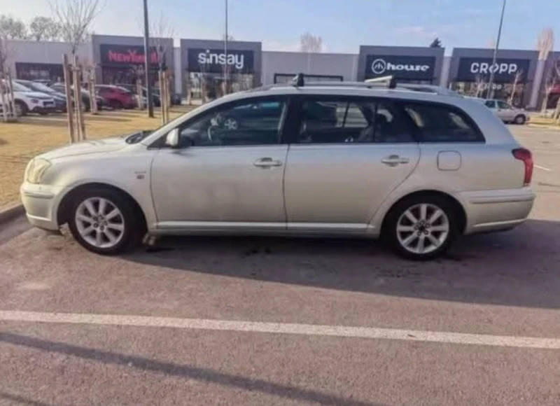 Toyota Avensis 2.0 D4D, снимка 5 - Автомобили и джипове - 52381918