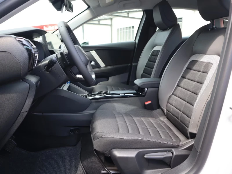 Citroen C4 НОВ!/1.2HEV/145HP/FACE/LED/CAM/NAVI/CPLAY/560g, снимка 6 - Автомобили и джипове - 52330924