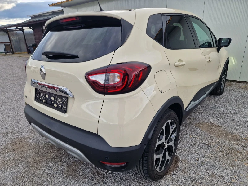 Renault Captur 1.5DCi Full extra Service Book , снимка 2 - Автомобили и джипове - 52970178