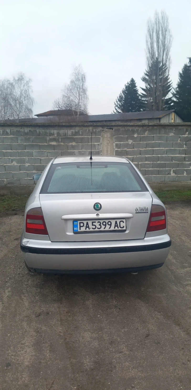 Skoda Octavia Газ бензин, снимка 2 - Автомобили и джипове - 53467615