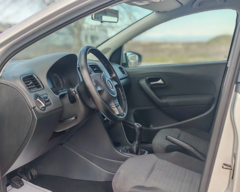 VW Polo 1.4 86 К.С. ГАЗ БЕНЗИН! , снимка 8 - Автомобили и джипове - 53584062