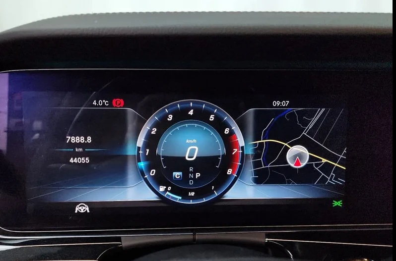 Mercedes-Benz E 400 EXCLUSIVE/ОБДУХВ./333HP/4M/ACC/PANO/360/244hMC, снимка 14 - Автомобили и джипове - 54741818