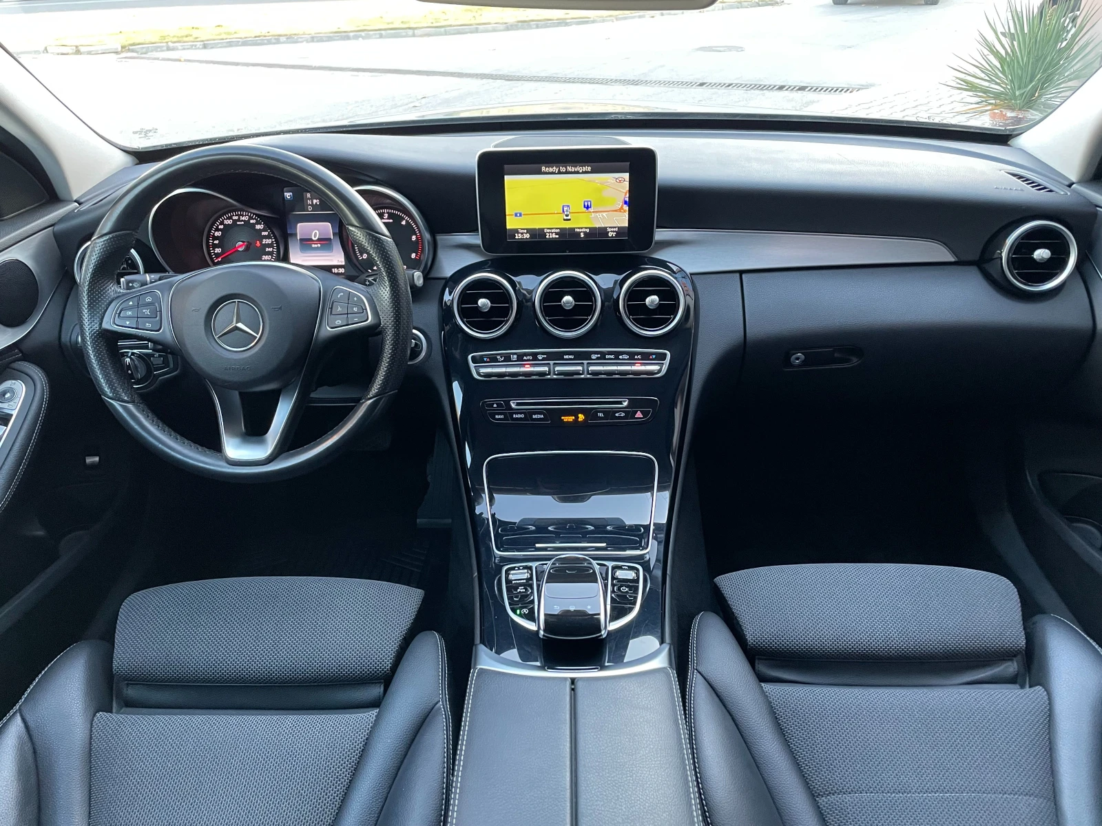 Mercedes-Benz C 220 63AMG OPTIC-LED-BIXENON-ПОДГРЕВ-SPORT | Mobile.bg — изображение 11