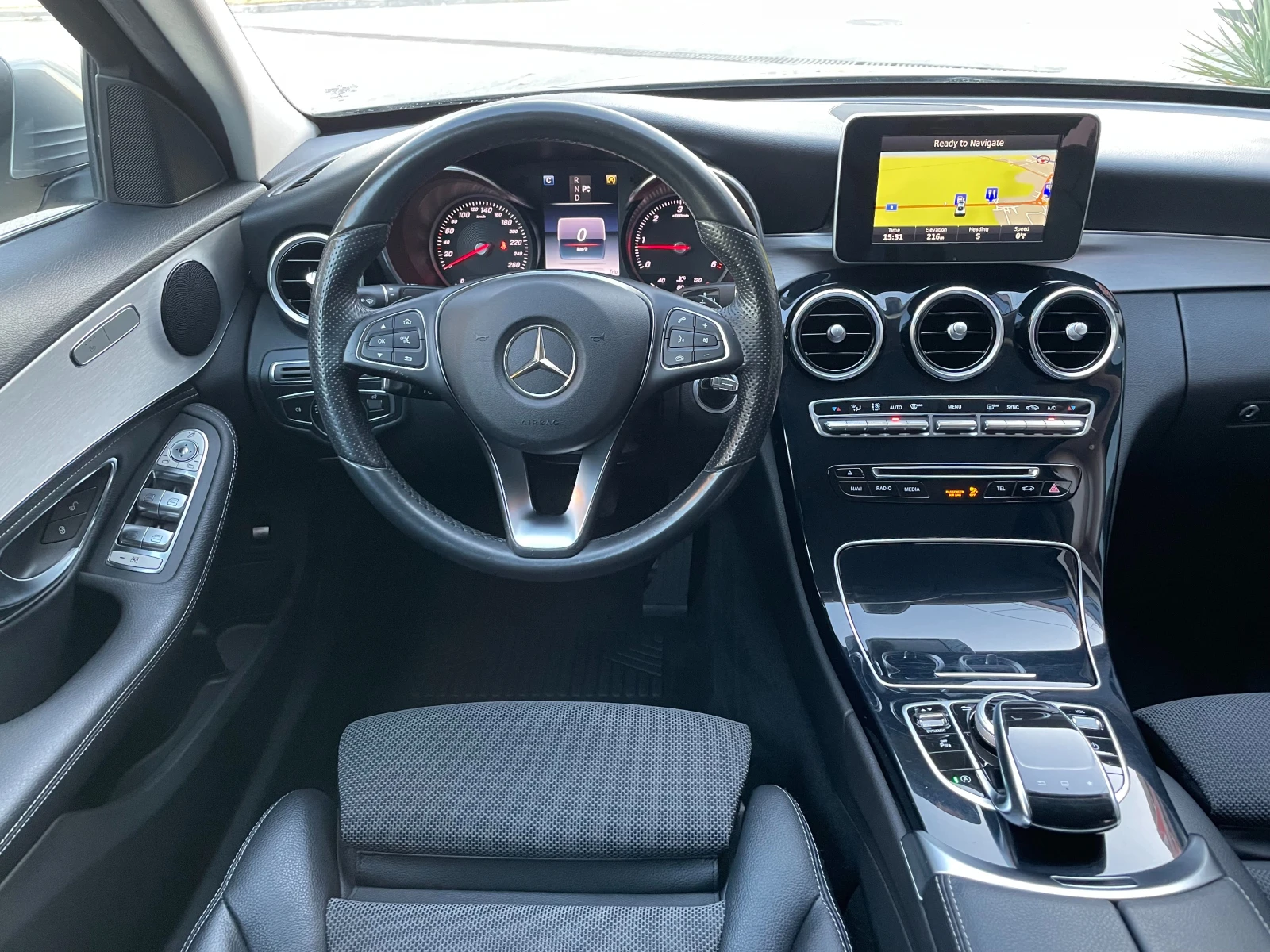 Mercedes-Benz C 220 63AMG OPTIC-LED-BIXENON-ПОДГРЕВ-SPORT | Mobile.bg — изображение 12