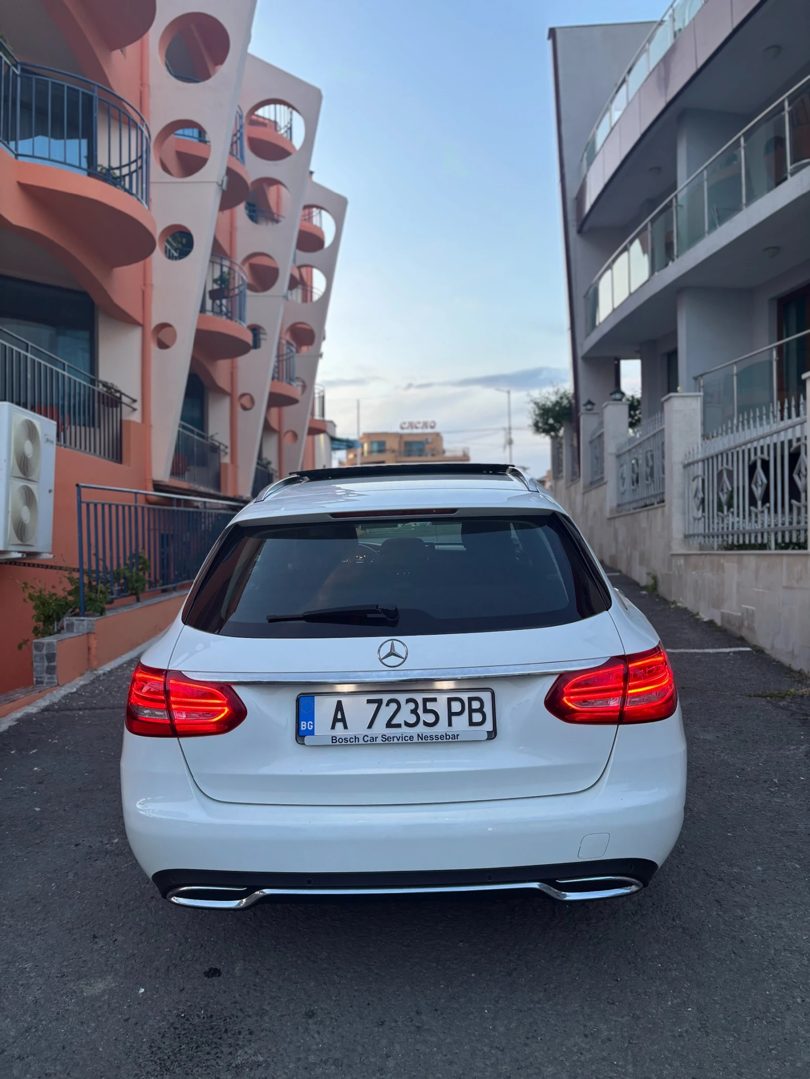 Mercedes-Benz C 220 DISTRONIC/Memory/Обдухване/Burmeister/Airmatic - изображение 4