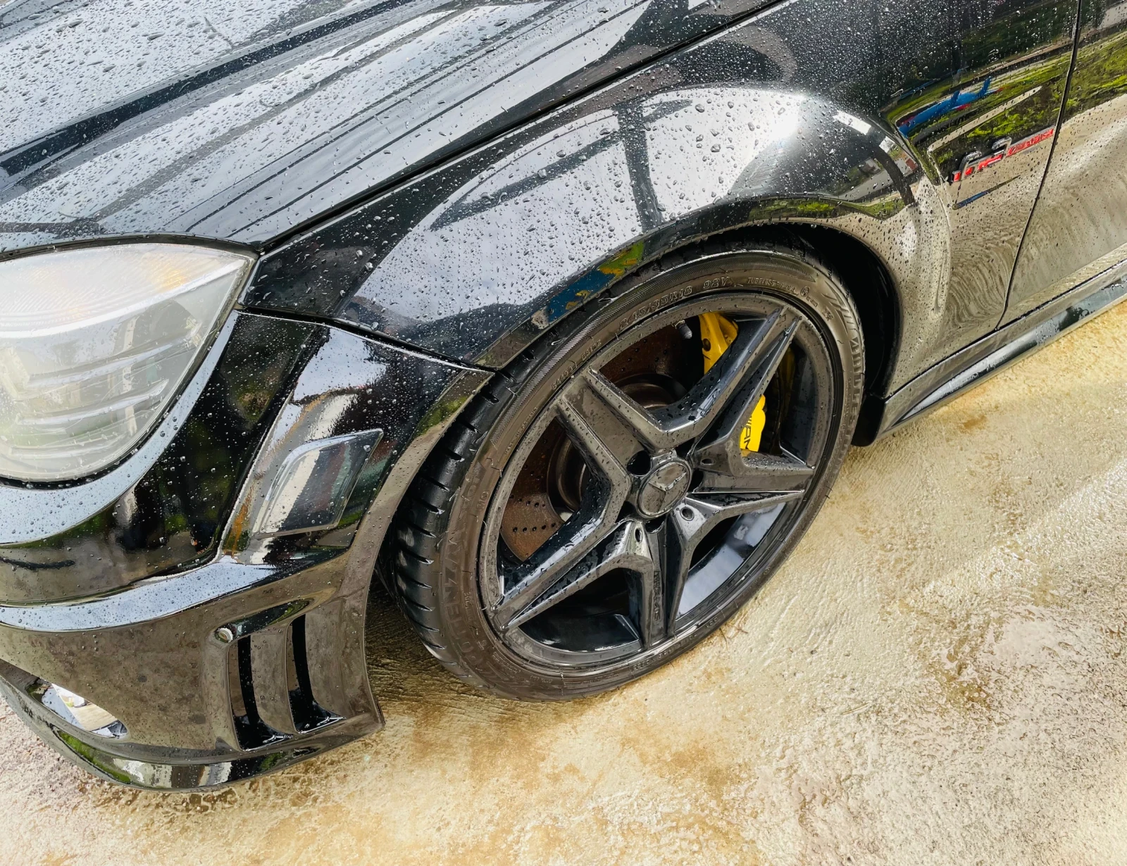 Mercedes-Benz C 63 AMG  - изображение 5