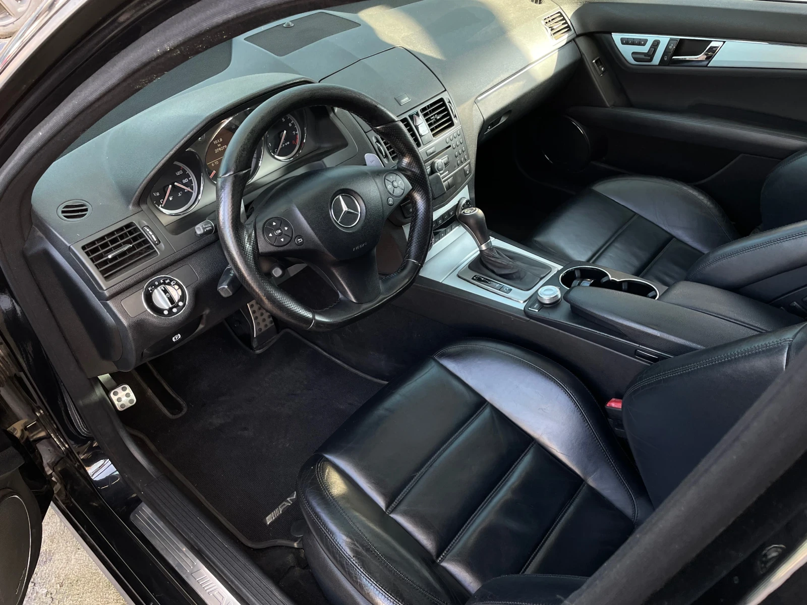 Mercedes-Benz C 63 AMG, снимка 6 - Автомобили и джипове - 52029360