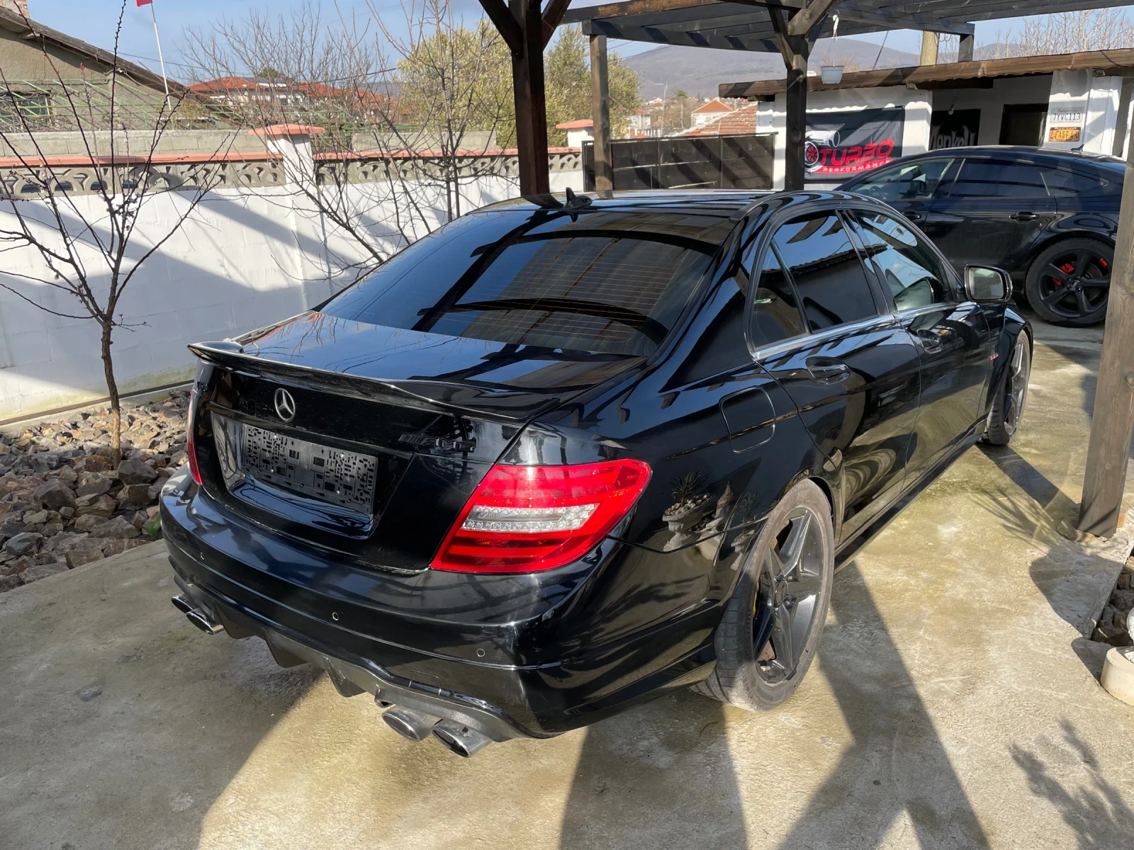 Mercedes-Benz C 63 AMG, снимка 3 - Автомобили и джипове - 52029360