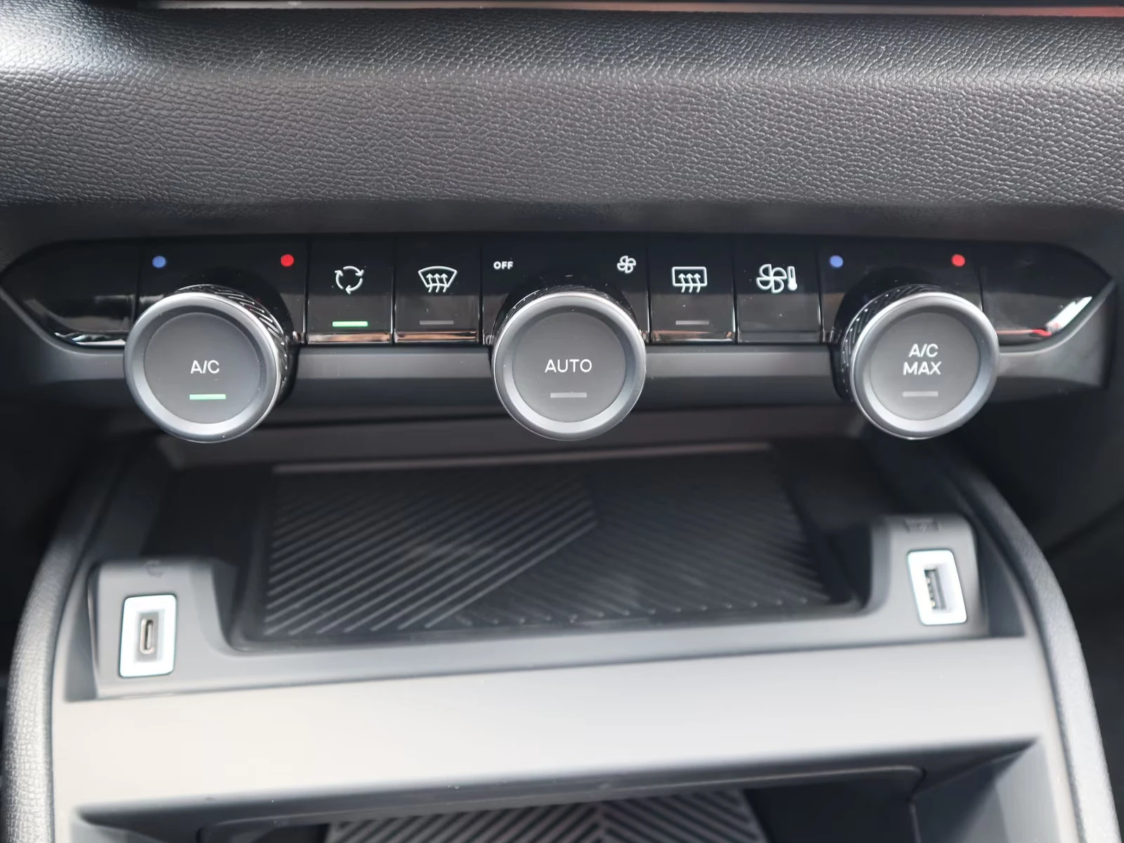 Citroen C4 !/1.2HEV/145HP/FACE/LED/CAM/NAVI/CPLAY/560g | Mobile.bg   11