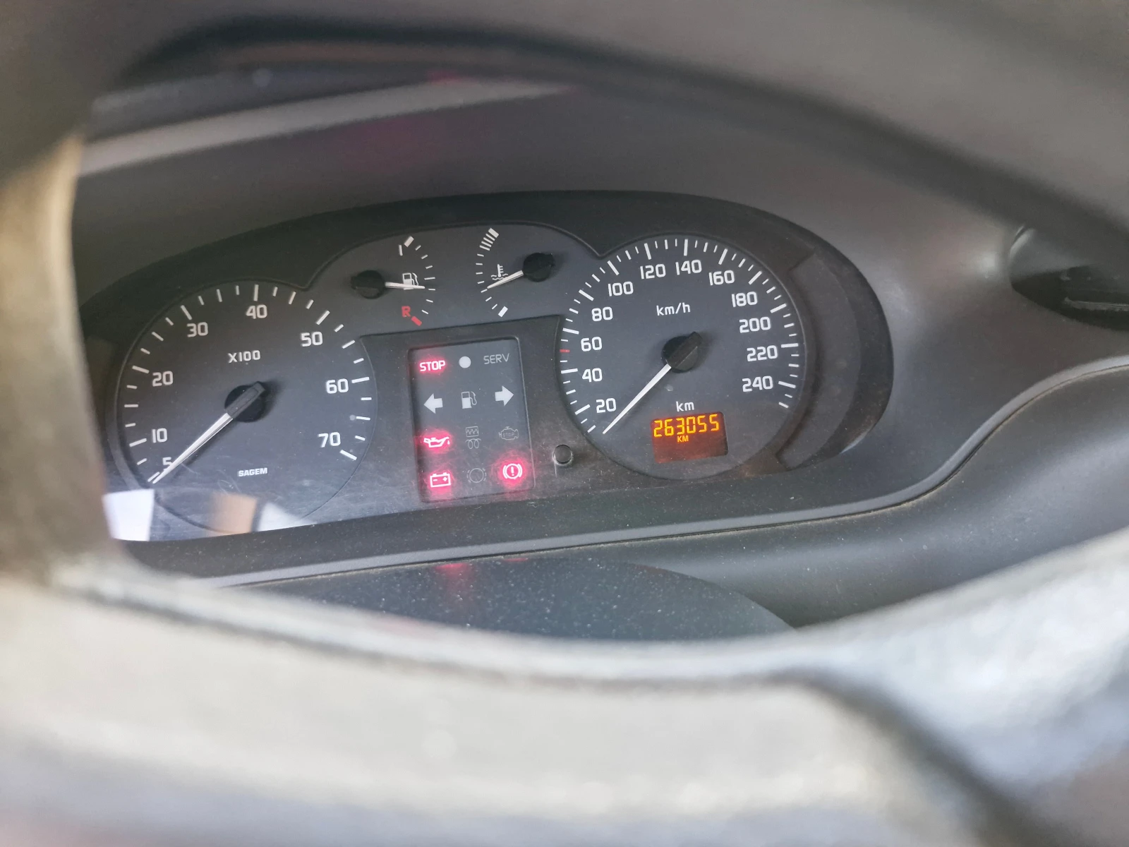 Renault Megane Scenic, снимка 9 - Автомобили и джипове - 53846762