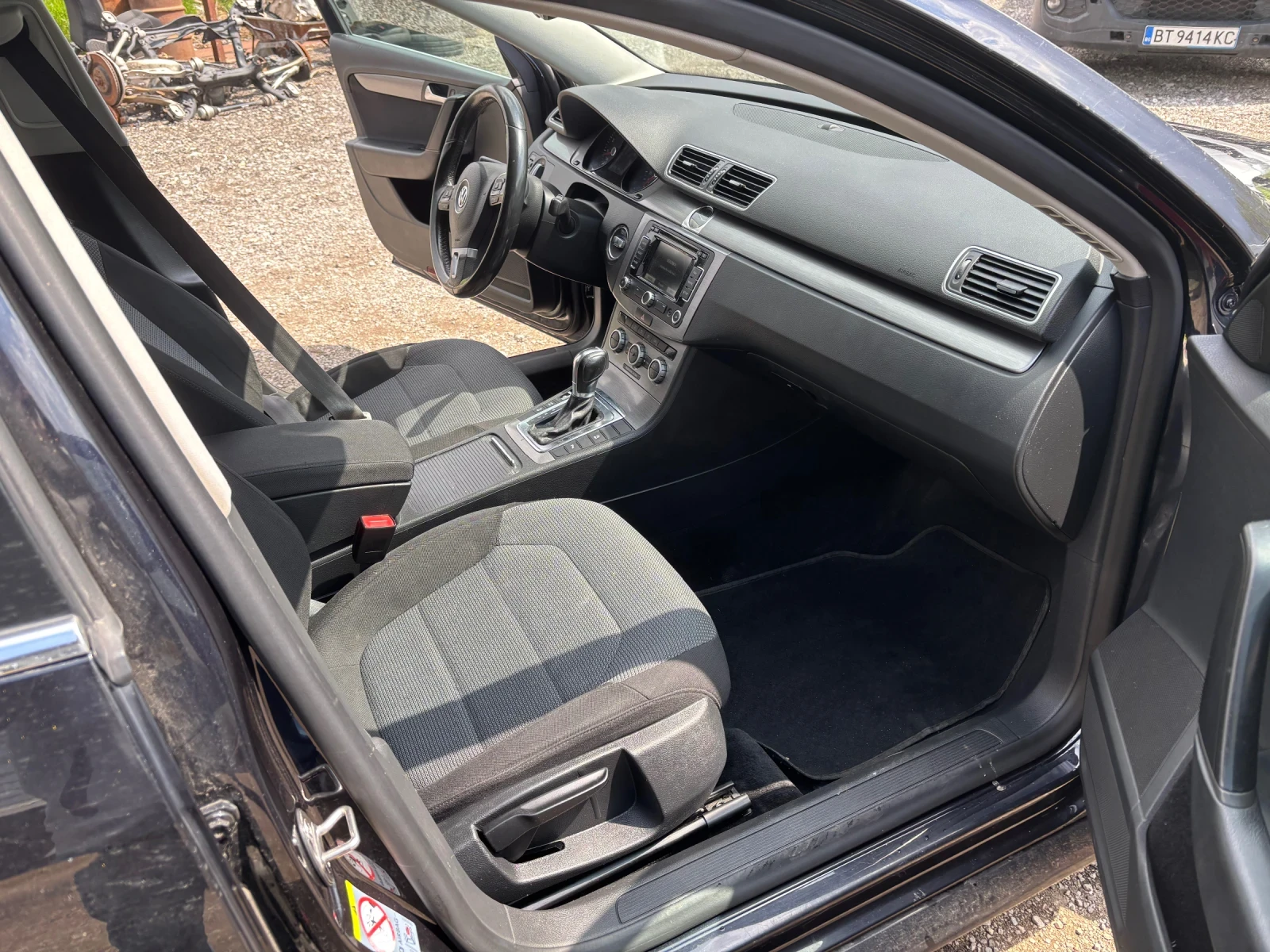VW Passat 1.4 DSG, снимка 10 - Автомобили и джипове - 54285504