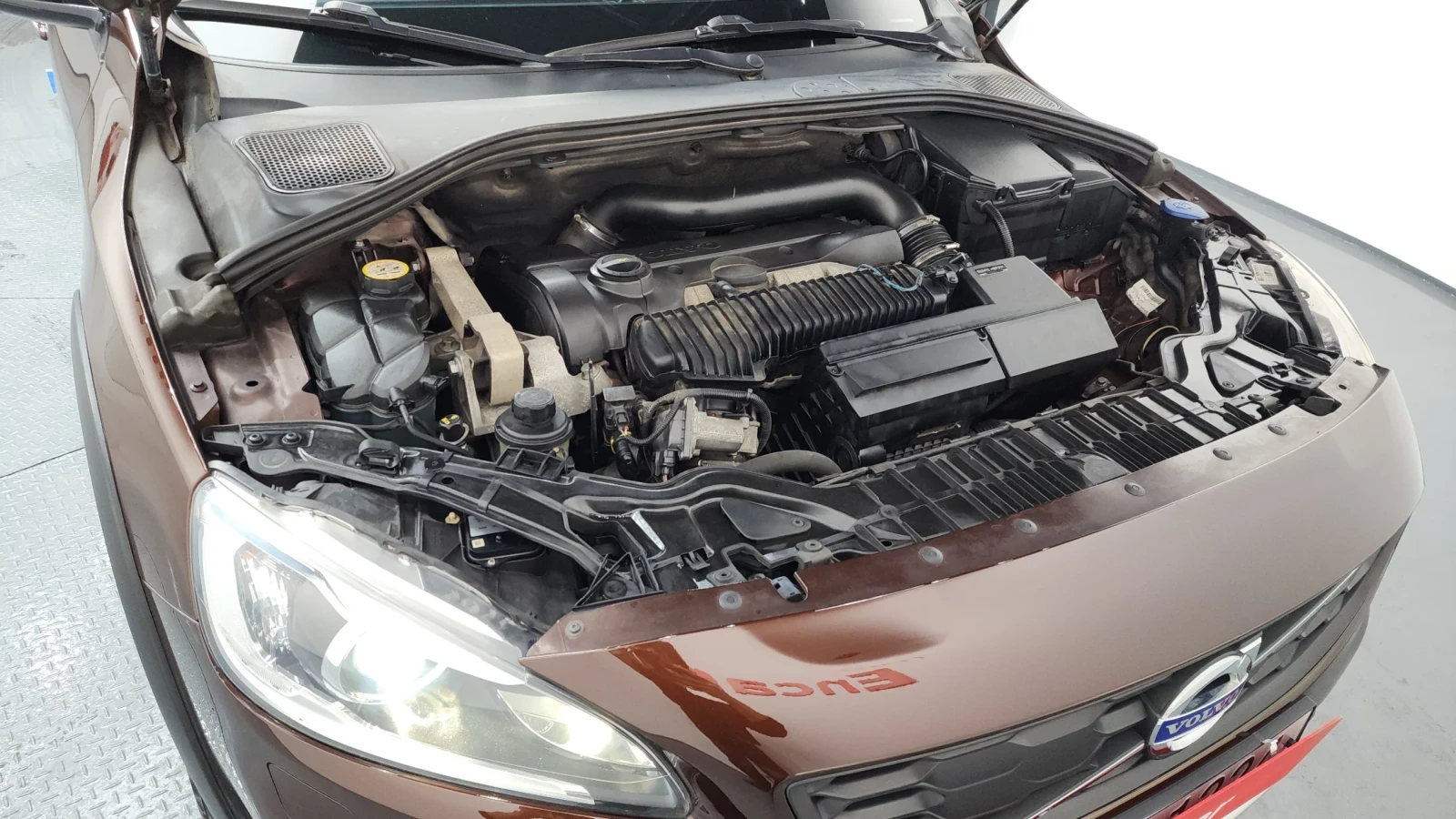 Volvo V60 Cross Country T5 AWD, снимка 5 - Автомобили и джипове - 54789991