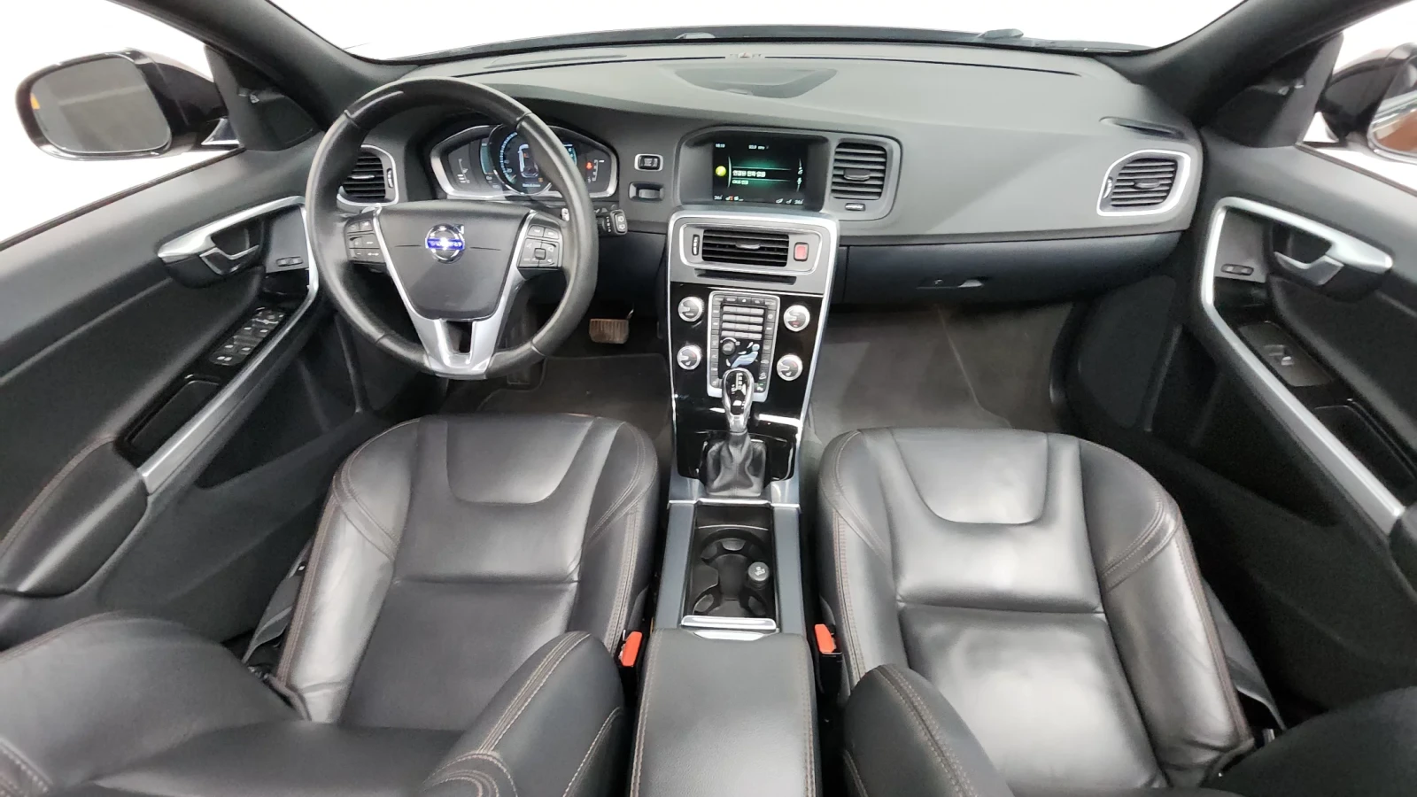 Volvo V60 Cross Country T5 AWD, снимка 6 - Автомобили и джипове - 54789991