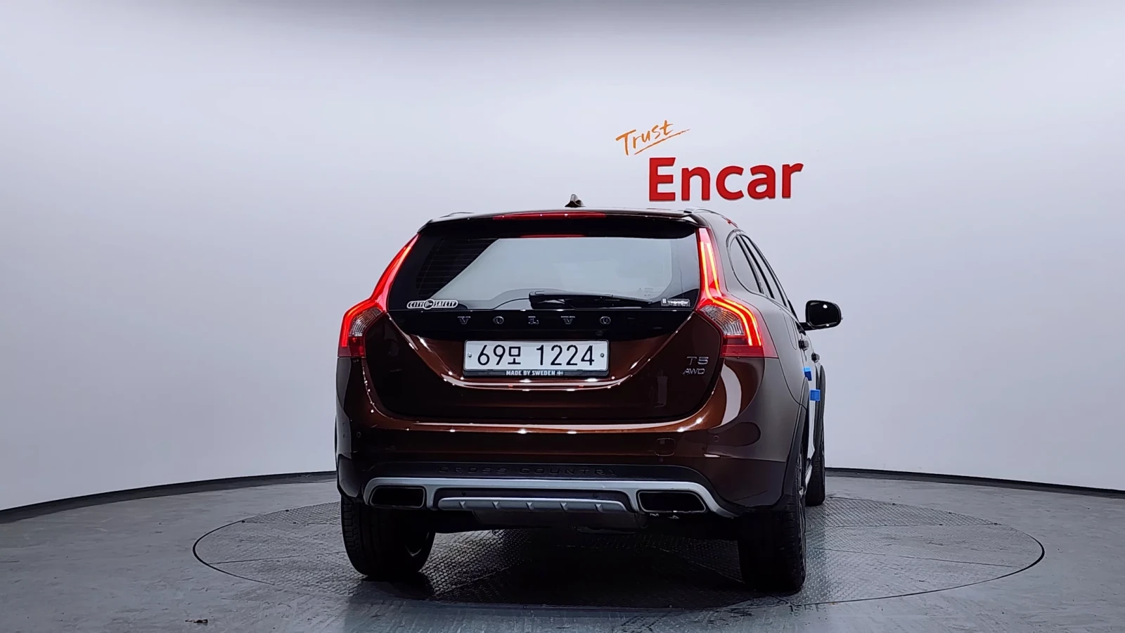 Volvo V60 Cross Country T5 AWD, снимка 4 - Автомобили и джипове - 54789991