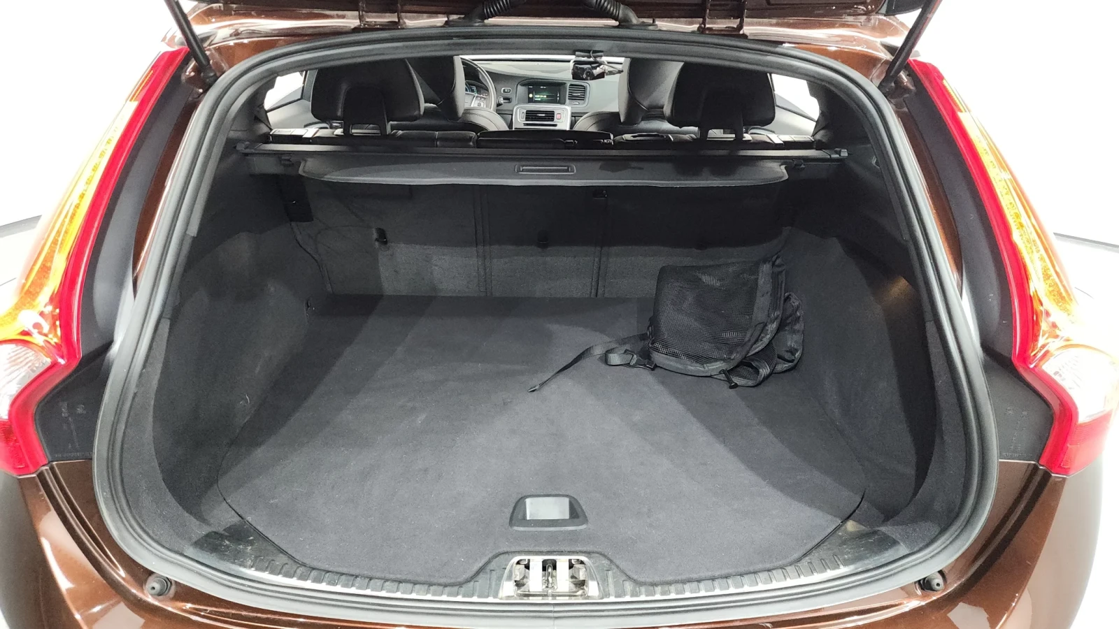 Volvo V60 Cross Country T5 AWD, снимка 13 - Автомобили и джипове - 54789991