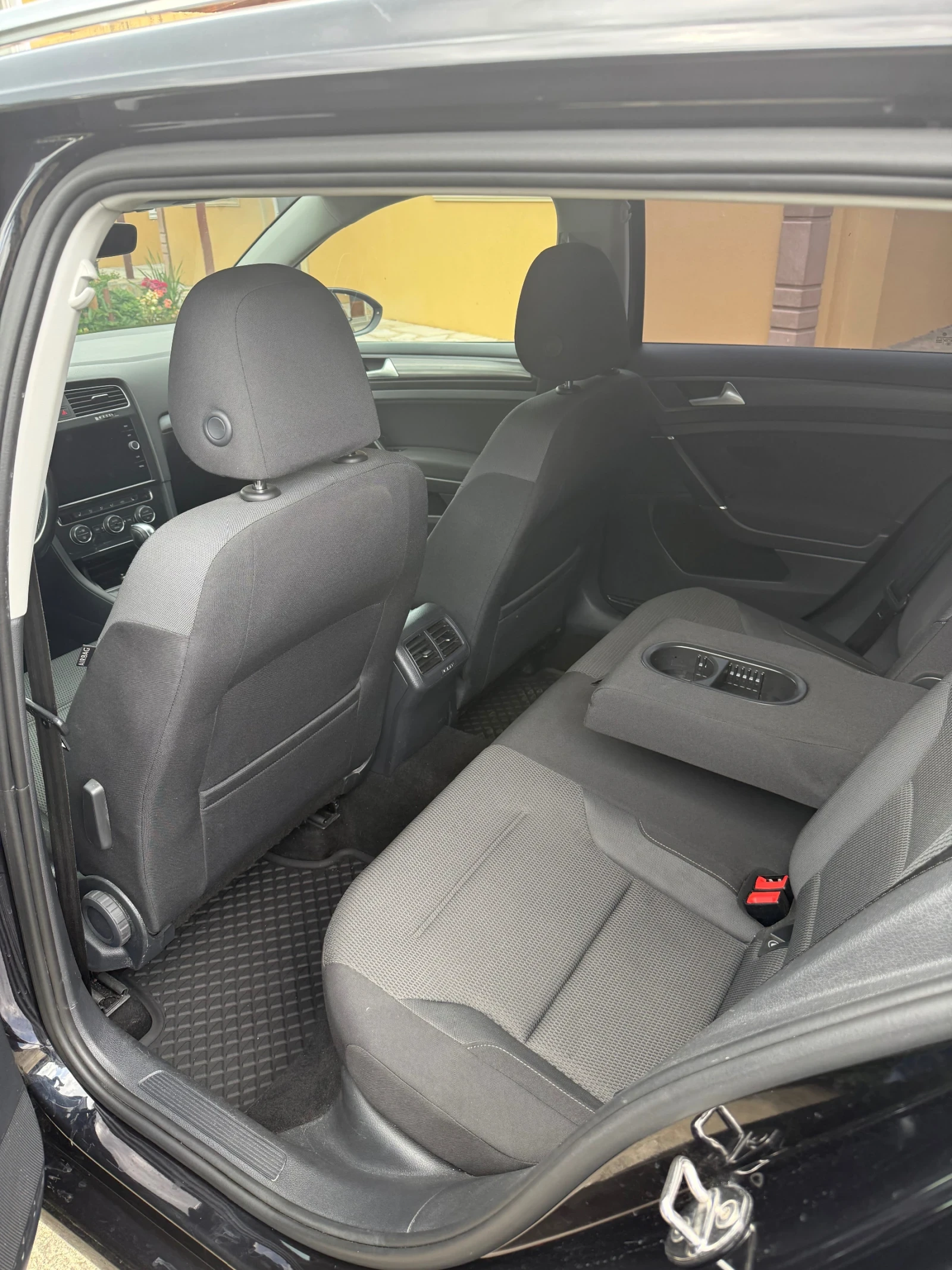 VW Golf Variant 2.0 TDI Avtomatik 7, 5, снимка 7 - Автомобили и джипове - 54979813