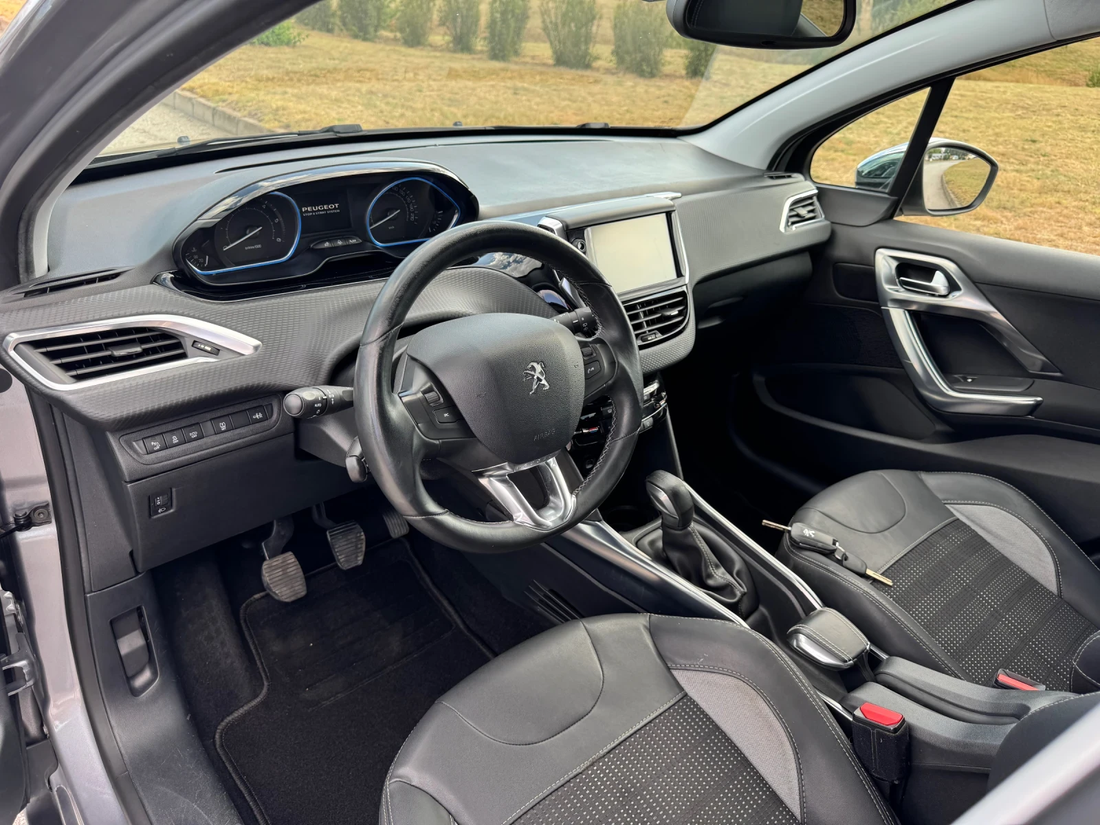 Peugeot 2008 1.6 HDI Alure, снимка 17 - Автомобили и джипове - 55652788