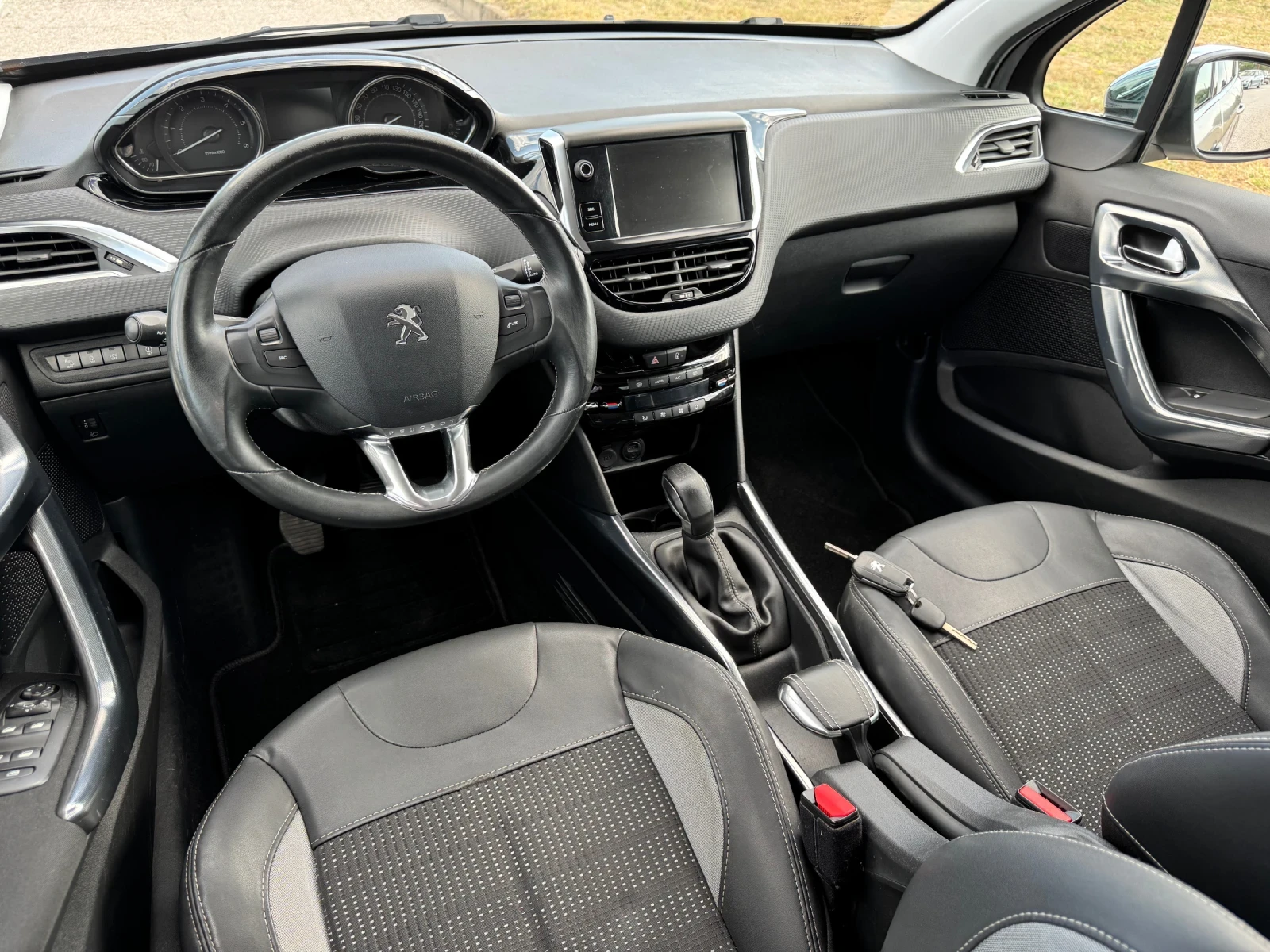 Peugeot 2008 1.6 HDI Alure, снимка 15 - Автомобили и джипове - 55652788