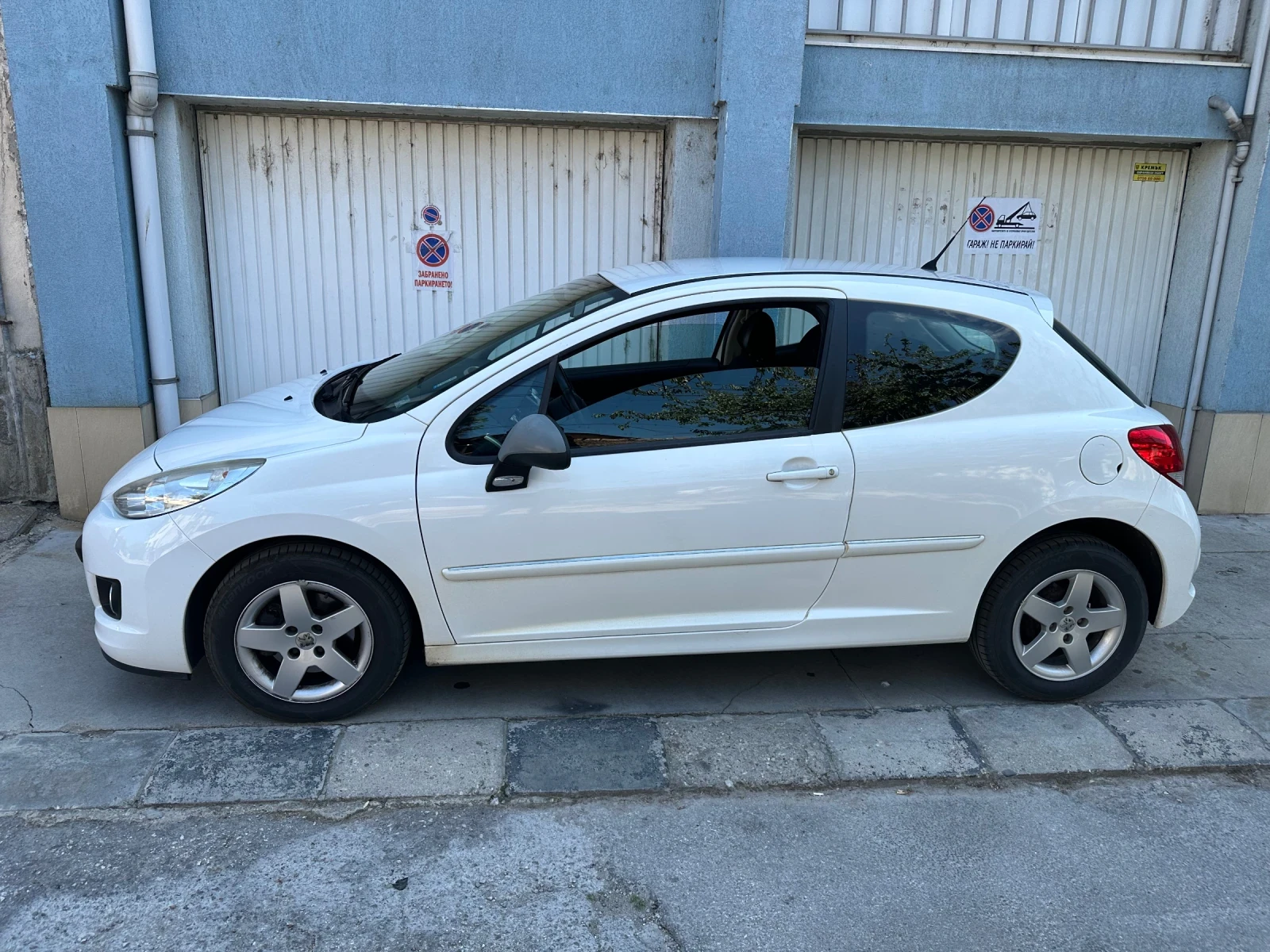 Peugeot 207