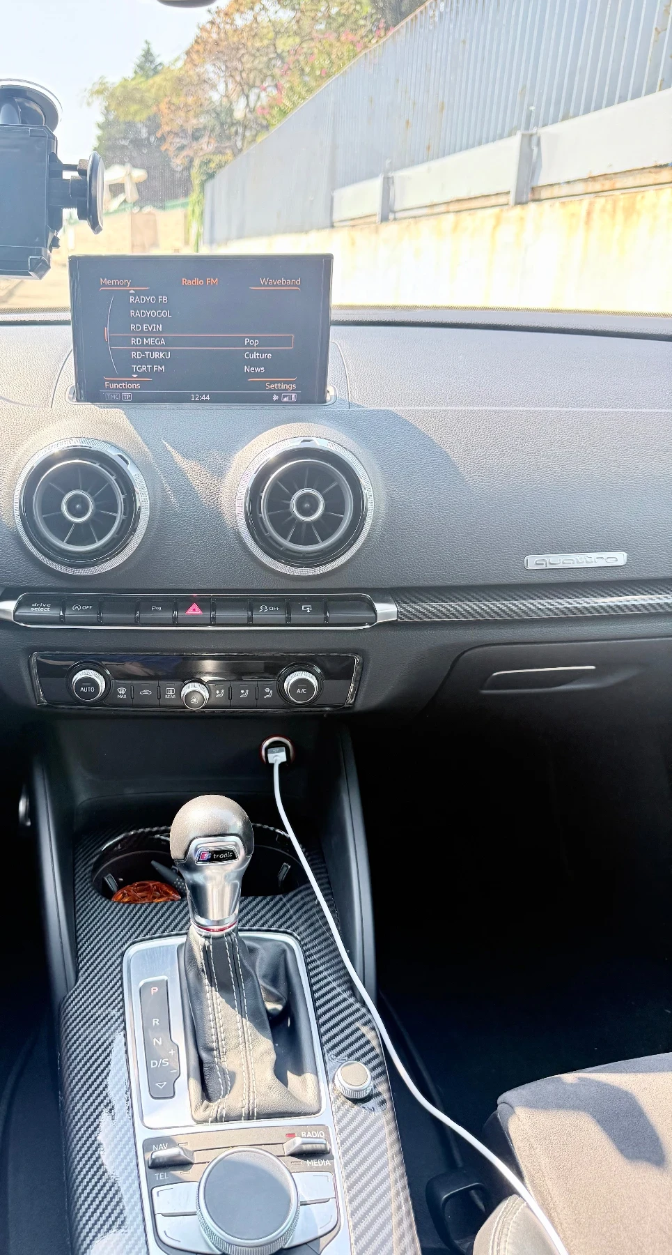 Audi S3 Sportback 2.0TFSI, снимка 9 - Автомобили и джипове - 56040249