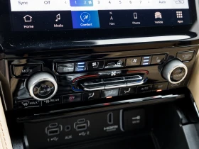 Jeep Grand cherokee 4xe HYBRID C РЕГИСТРАЦИЯ & АВТО КРЕДИТ - 46500 € / 90946.10 лв. - 28744604 11