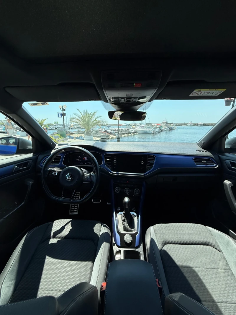 VW T-Roc R 300HP, снимка 13 - Автомобили и джипове - 52582557